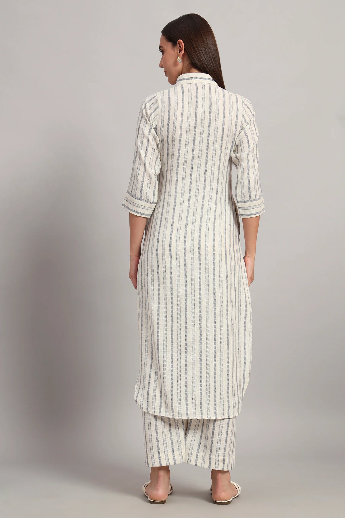 Pratidin, Stripes Kurta Set