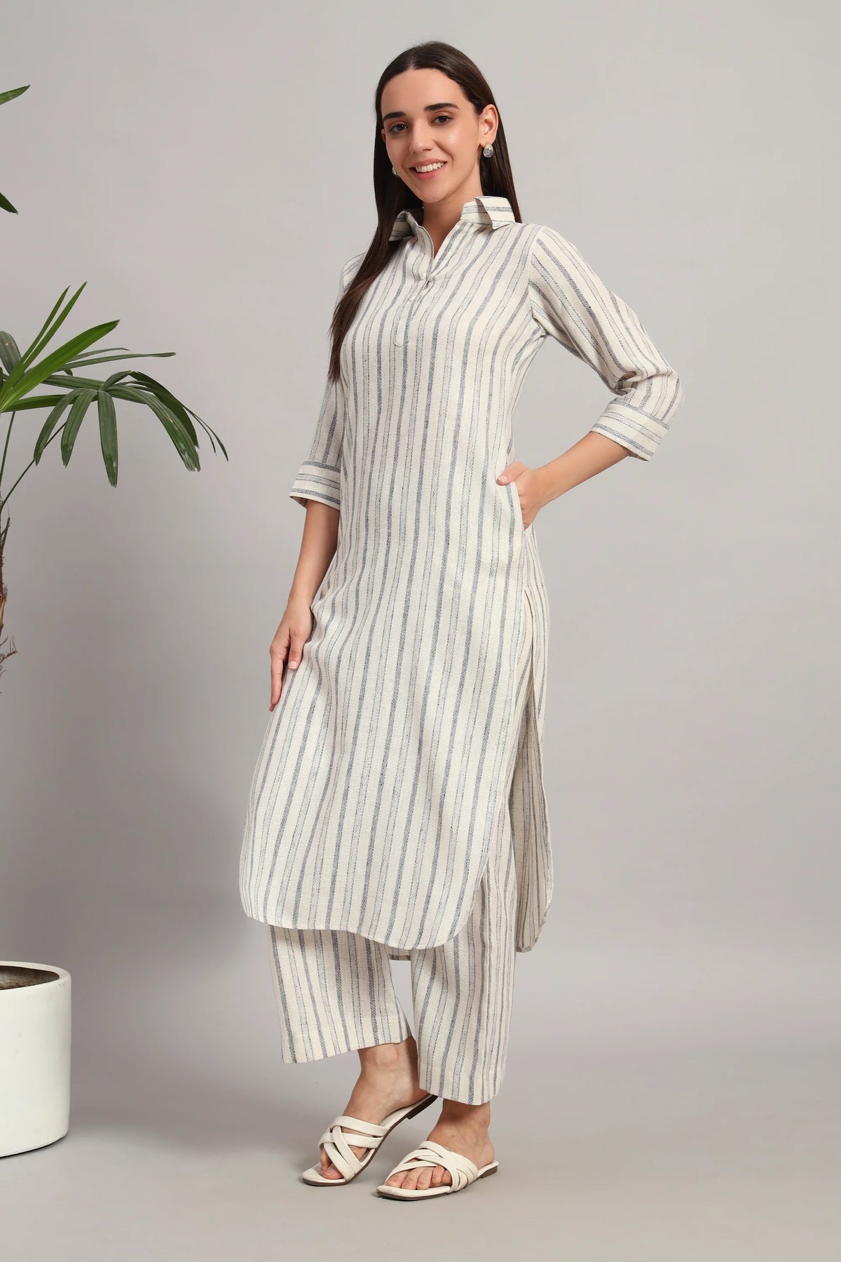 Pratidin, Stripes Kurta Set