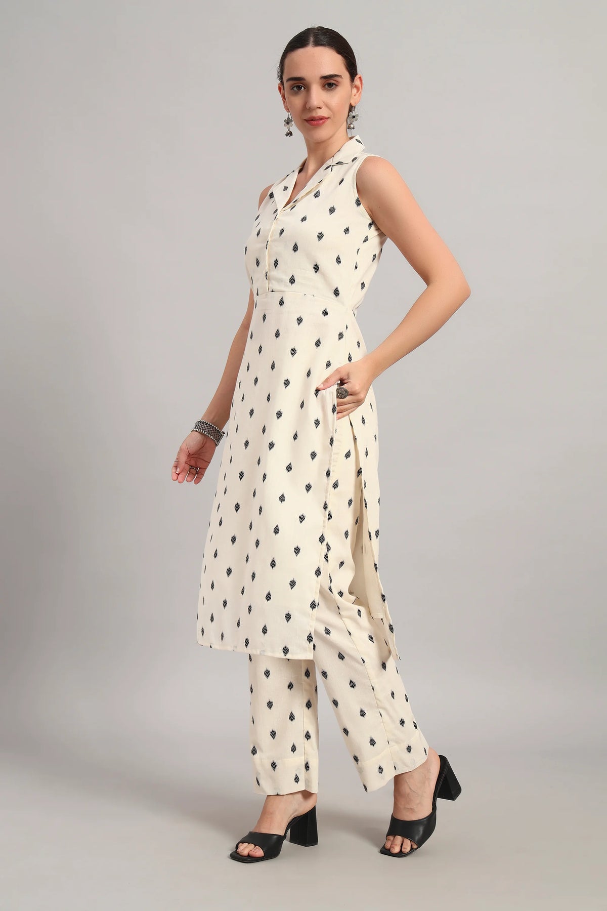 Roz Ka Kurta Set, Beige & Black