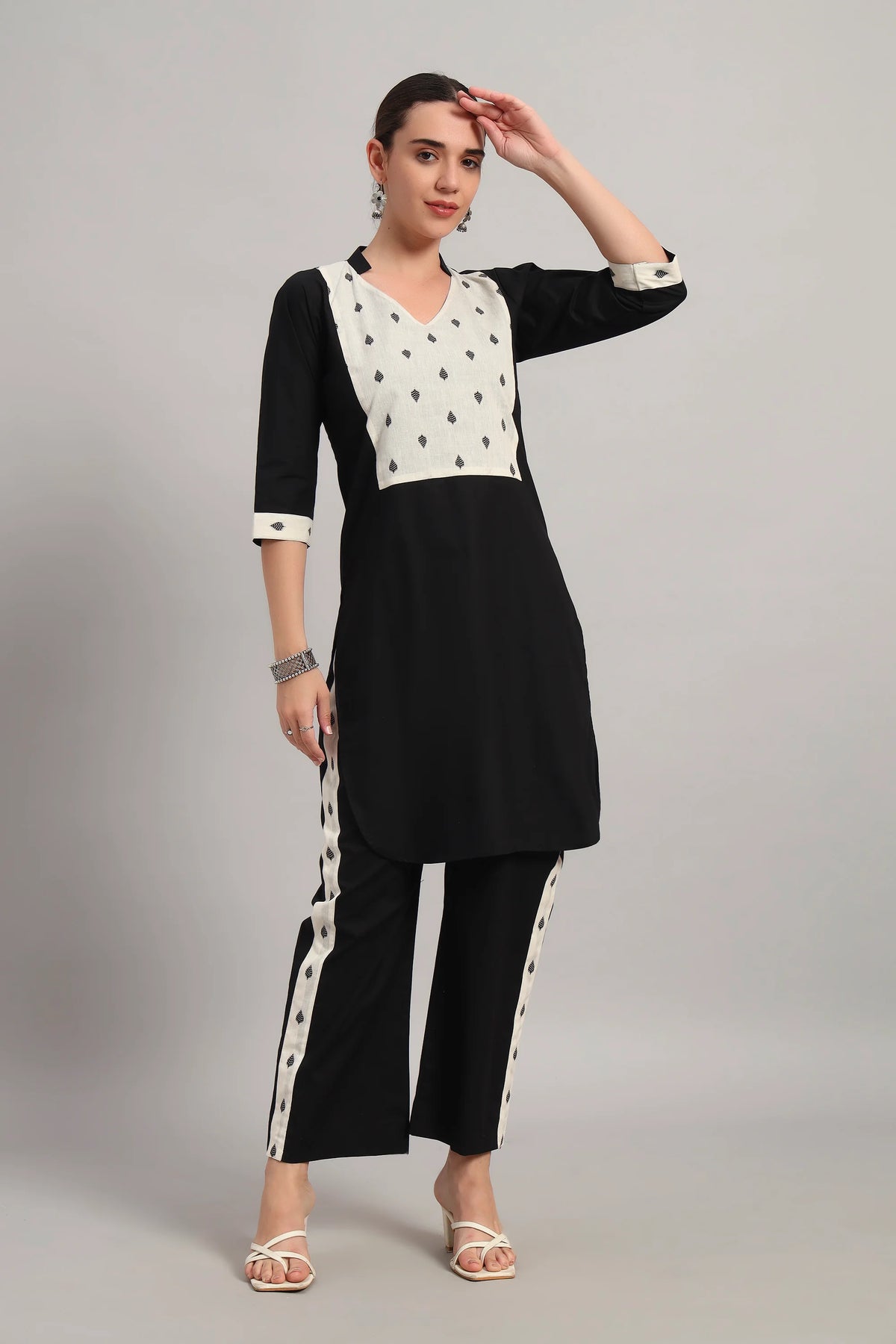 Everyday Adaa, Black