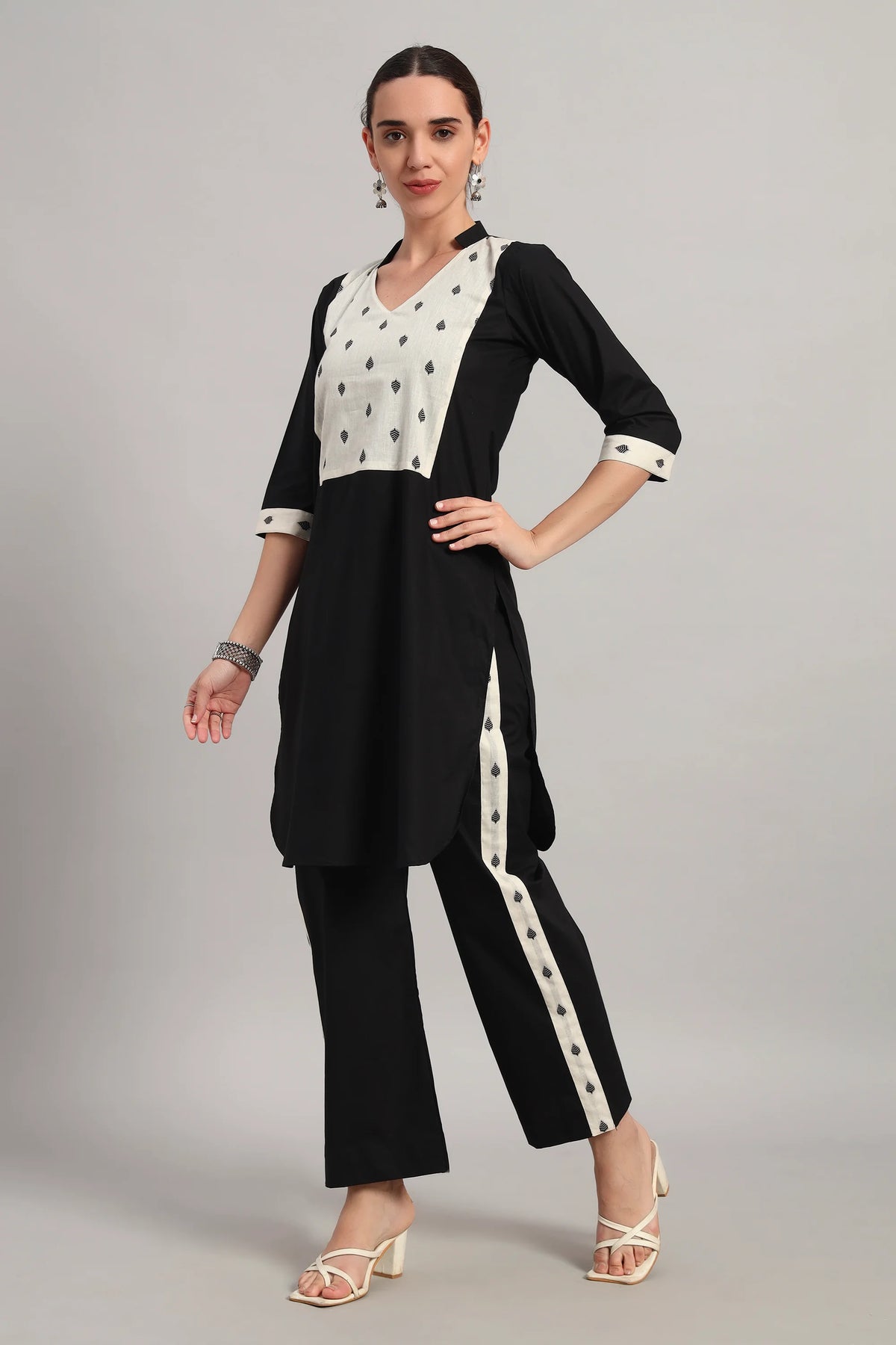 Everyday Adaa, Black