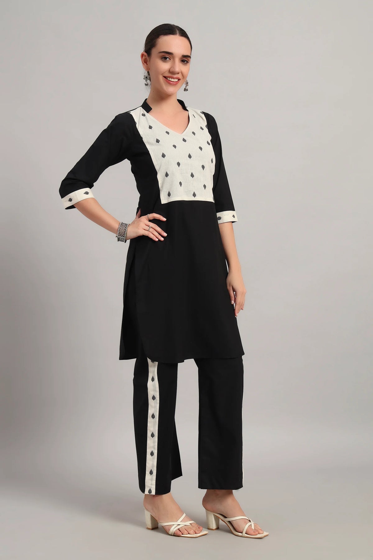 Everyday Adaa, Black