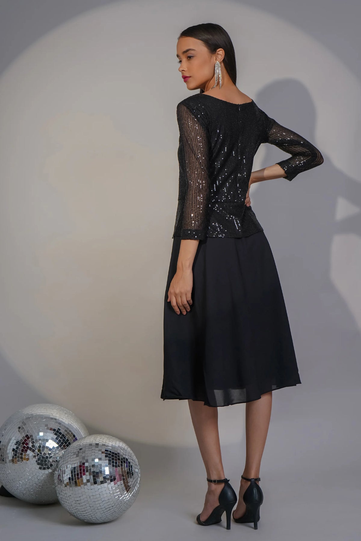 Taareef Trail Midi Black Dress