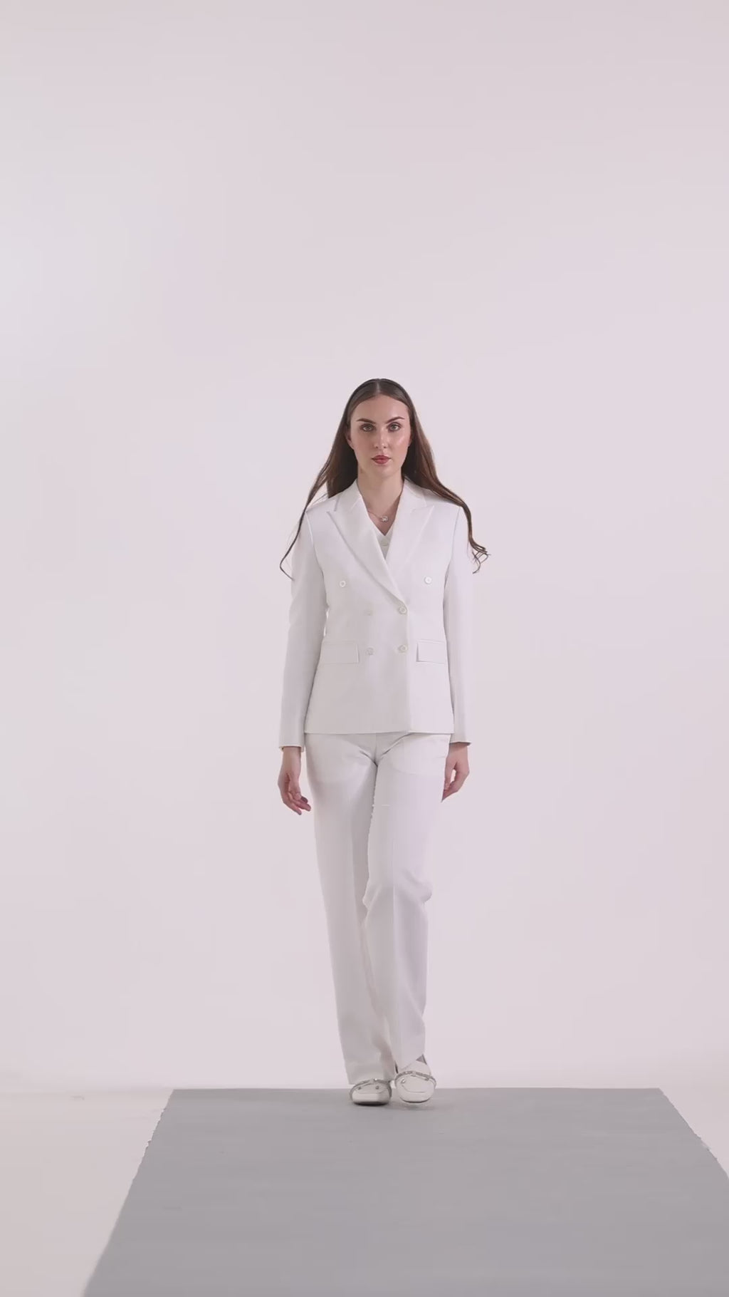 The Limitless Command 3-Piece Double-Breasted Suit Set – White