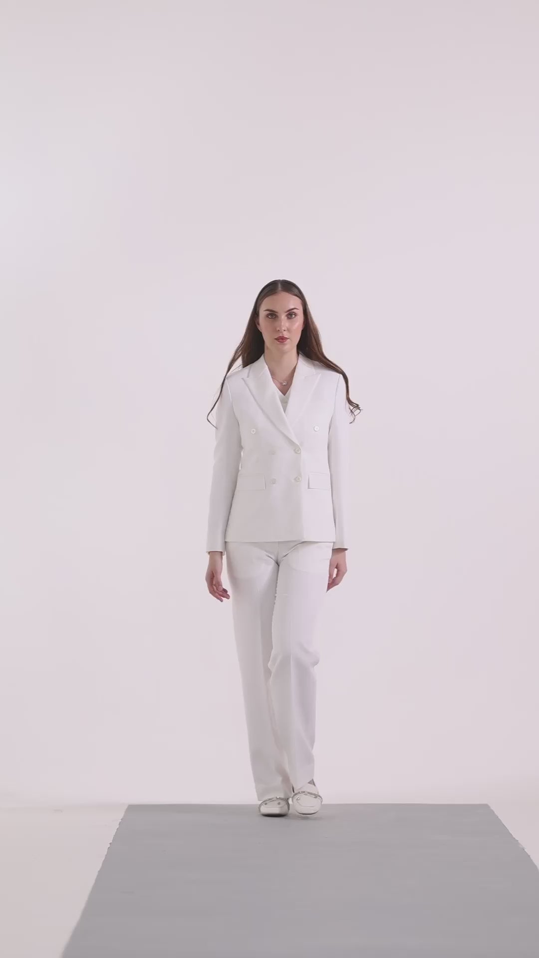 The Limitless Command 3-Piece Double-Breasted Suit Set – White
